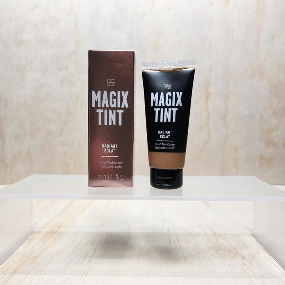 NIB Avon fmg Magix Tint Radiant Tinted Moisturizer 1 fl. oz. - Picture 3 of 9